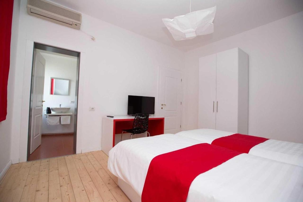 Hotel Rimini ติรานา ภายนอก รูปภาพ